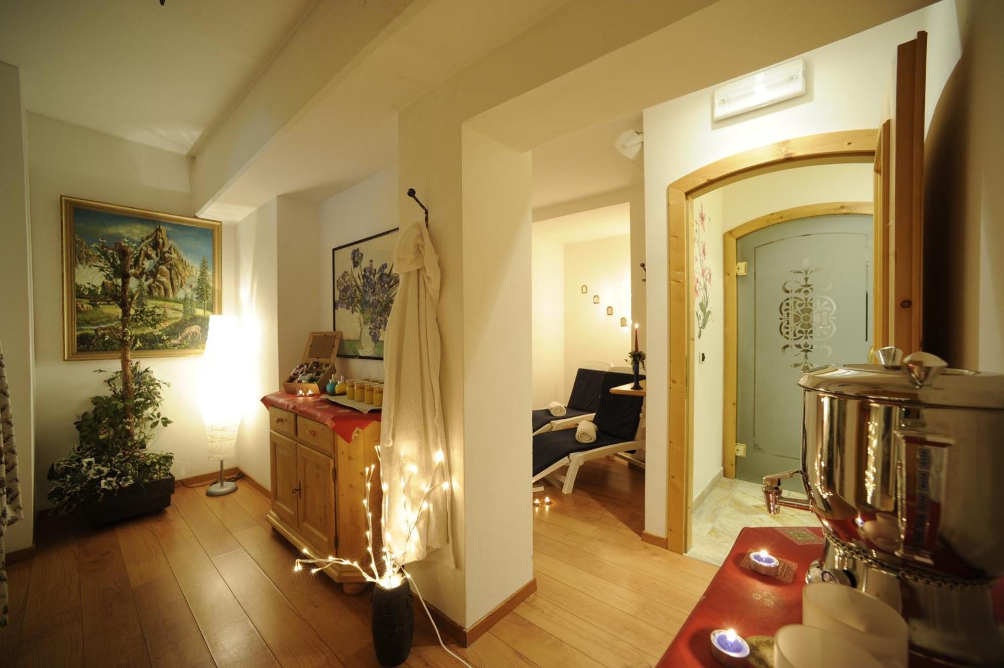 Residence Edelweiss San Martino Di Castrozza Esterno foto