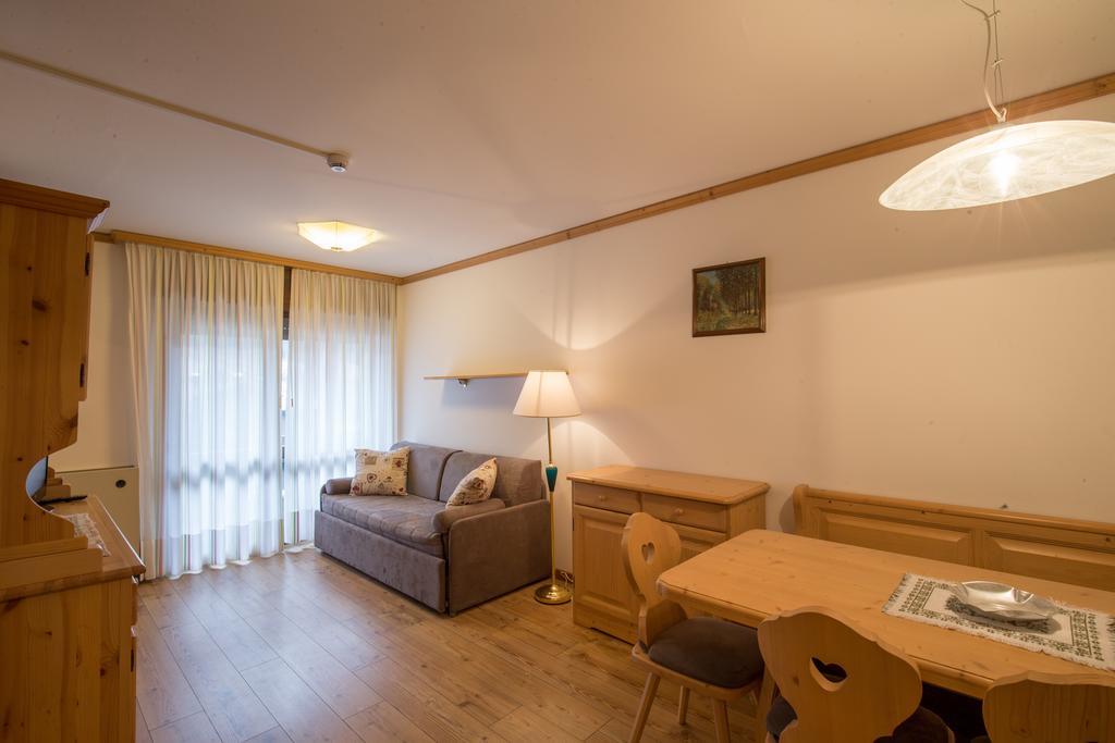 Residence Edelweiss San Martino Di Castrozza Esterno foto