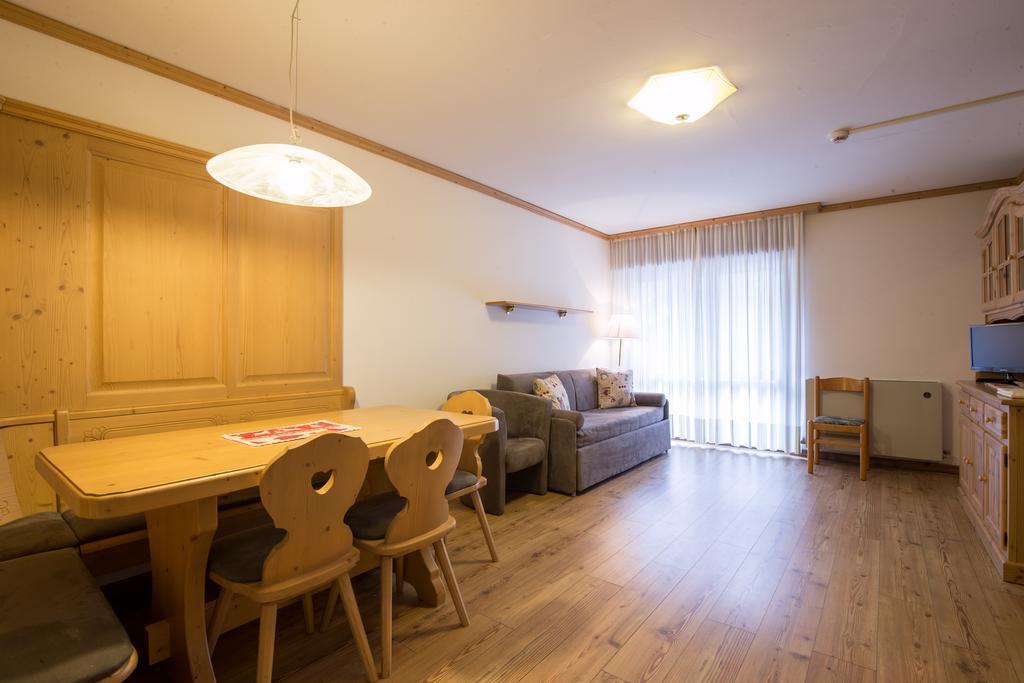 Residence Edelweiss San Martino Di Castrozza Esterno foto