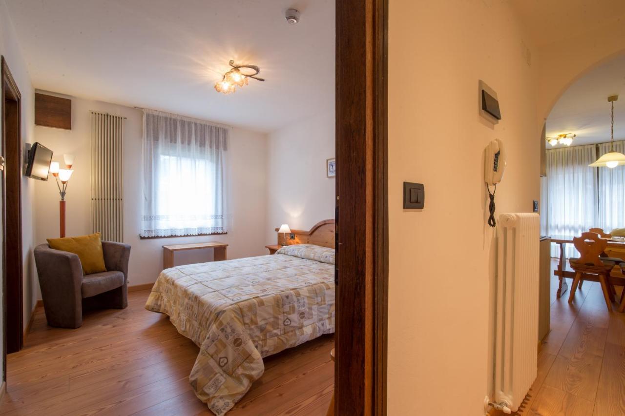 Residence Edelweiss San Martino Di Castrozza Esterno foto